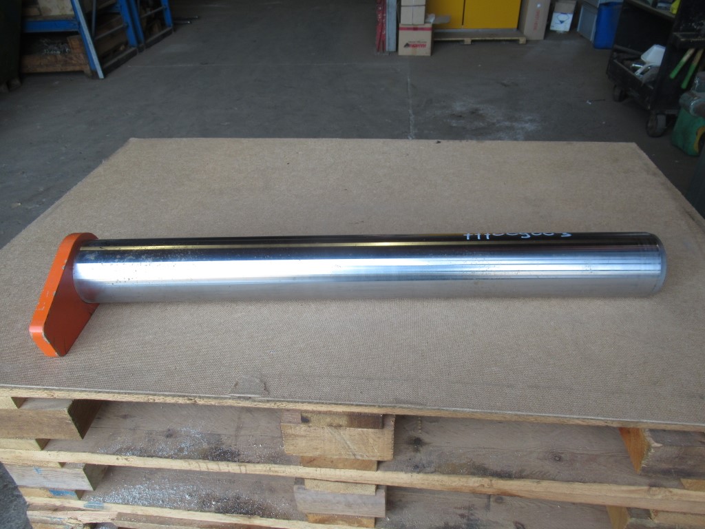 Hitachi – 90×780